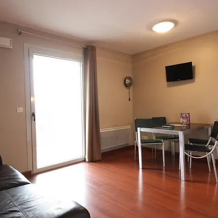 Aux Balcons Du Sancy Ξενοδοχείο με διαμερίσματα